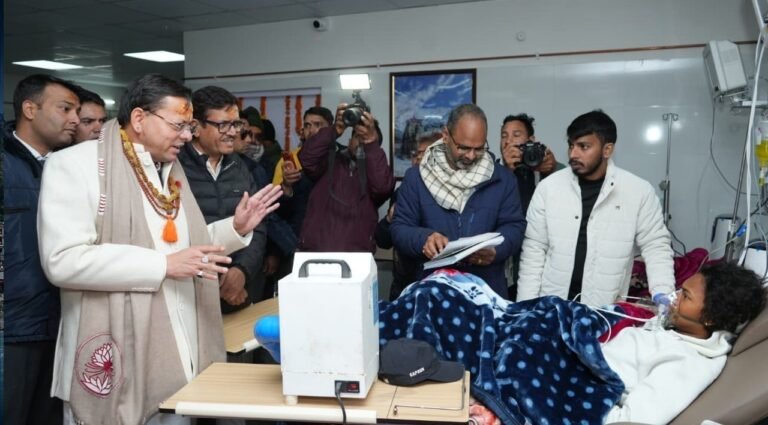 cm-dhami-kedarnath.jpg